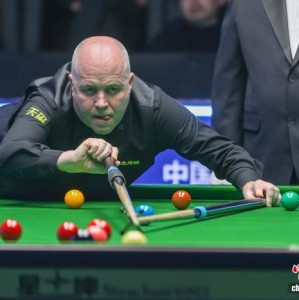 2026斯诺克世界公开赛：约翰·希金斯战胜海菲尔德晋级64强|中新社|利亚姆·海菲尔德|玉山县|江西|苏格兰_新浪体育_新浪新闻